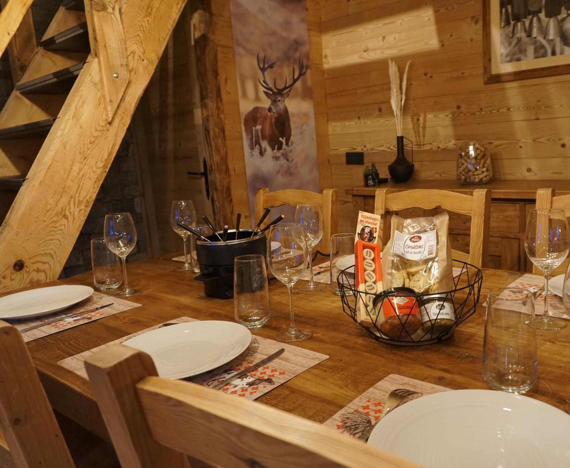 Le Chamois, Chez Le Charpentier D'Antan, La Chaleur Du Bois, Le Calme De La Campagne Lejlighed Epagny Metz-Tessy Eksteriør billede